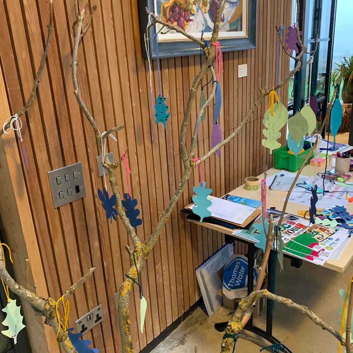 RealFarmED's tweet photo. Cotswold National Landscape recently held an Eco Youth Conference at FarmED 🌱.

Hosted by young people, for young people, it was a fabulous day with plenty of opportunities to exchange ideas, experience nature and learn.

1/2 #ecoconference #naturalenvironment https://t.co/2P9S7tpsdz