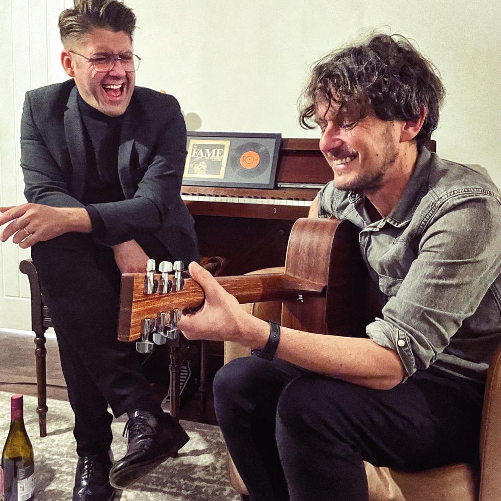 Hey <a href="/gucci/">gucci</a>, please check our debut single 'Wander', full of summer vibes for a wet and miserable Monday.

open.spotify.com/artist/0q0BBY2…

youtu.be/-aB45gMZr-Q

#NewMusic2022 #NewMusic #folk #sophisticated #sophistipop #redwinelovers #TheSmiths #roxymusic #bbcintroducing