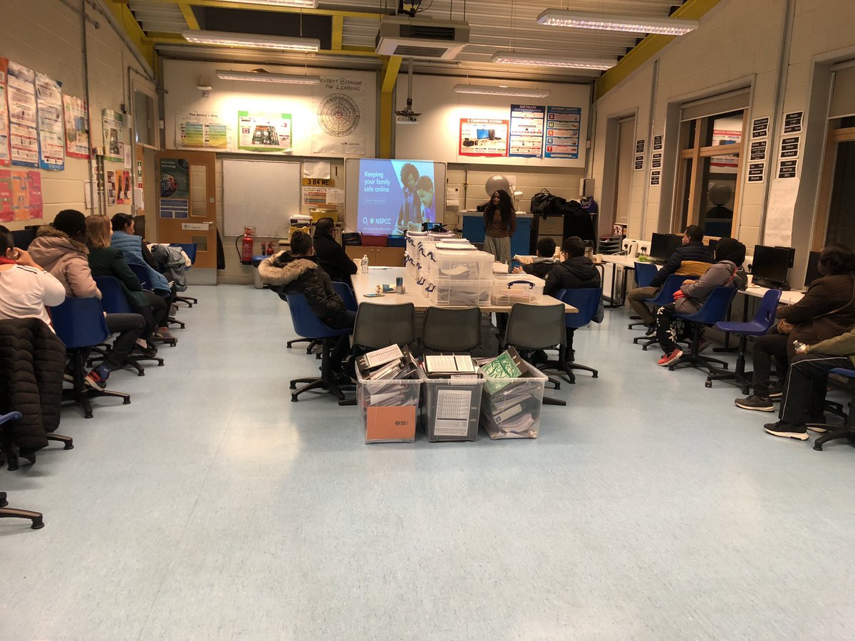 AddeysEAL's tweet image. Thank you Ms Thompson for delivering to our parents your E-Safety workshop this evening 👏🏼 It’s so important that our parents are aware of all the dangers that our students face while using the internet. Keep safe! #internetsafe #netaware @Addeys300