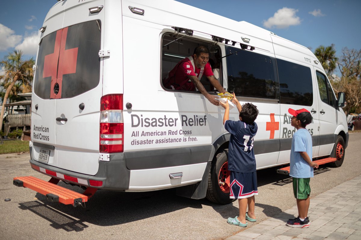 CityofNSB's tweet image. This just in! 100 @CrackerBarrel dinners will be handed out to residents in need impacted by Hurricanes Ian &amp;amp; Nicole today, Nov. 14, starting at 4 p.m. outside the Alonzo &quot;Babe&quot; James Community Center at 201 N. Myrtle Ave. Look for the @RedCross vehicle in the parking lot.