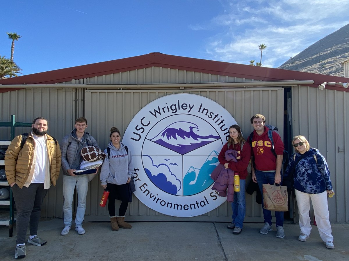Want a fresh perspective on #COP27? Environmental policy students are spending the week at the Wrigley Marine Science Center while they attend the conference virtually. Follow them as they take over @ProfSMGibson and share their thoughts on Instagram at @cjlab2022!