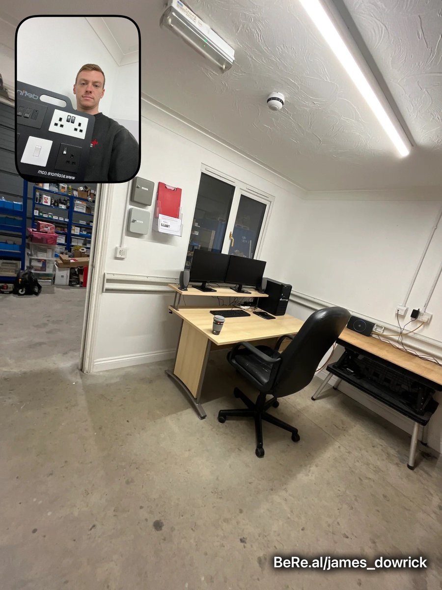 DowrickElec's tweet photo. Welcome to our new HQ!! 🤙⚡️
This has been in the pipeline for a while now so we’re super happy to have the keys and have wasted no time in making it feel like home from home. Part 1/2 https://t.co/5OlPU1mi23
