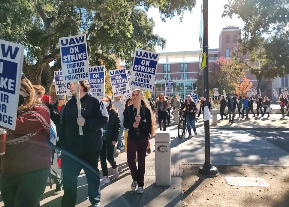 UC Davis workers began striking on Monday, Nov. 14, calling an end to UC’s “unlawful behavior,” which they say prevents agreements on fair contracts. 

davisenterprise.com/news/local/ucd…