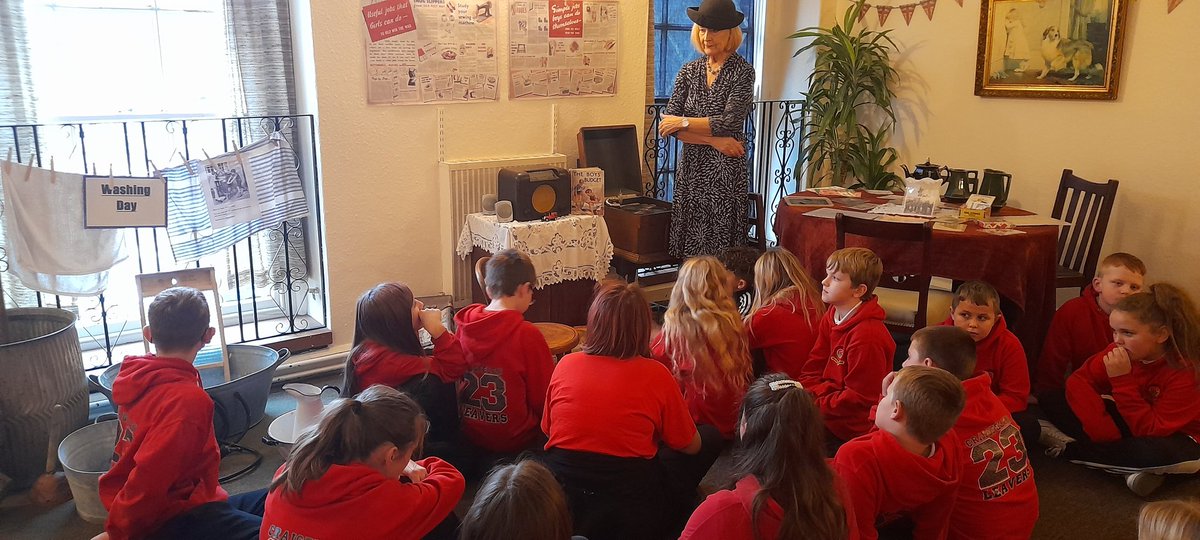 CraigfelenP's tweet photo. #cfp56 had a great trip to @RW_Museum today! Diolch for a fab day! #cfphis https://t.co/K584gEBNta