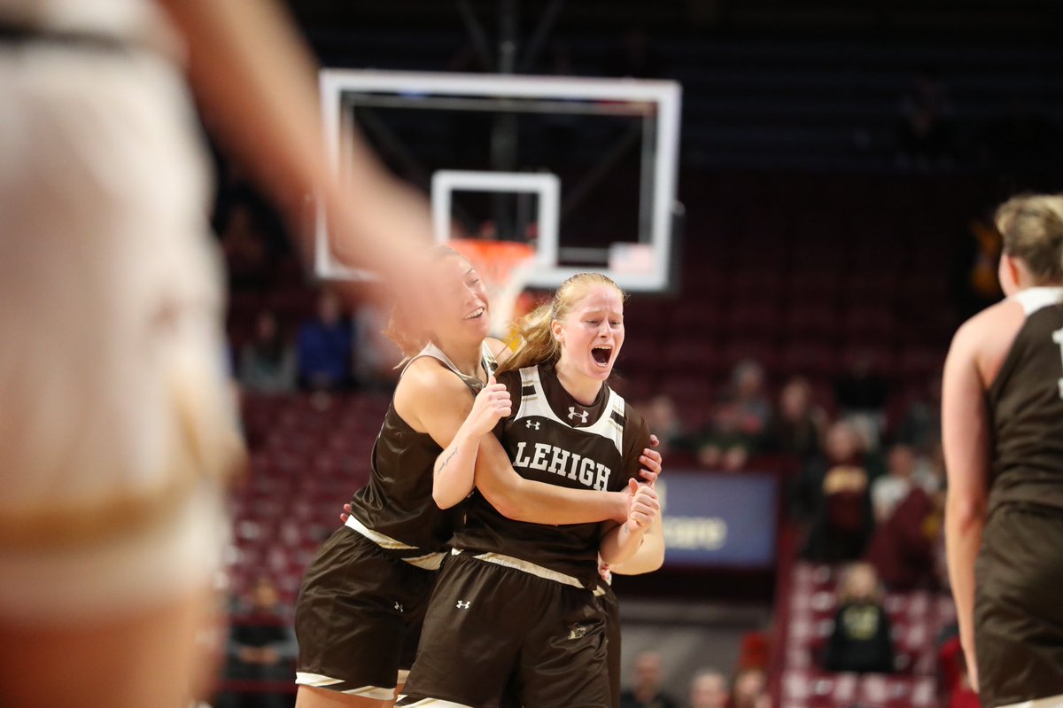 MackenzieK23's tweet photo. A blast to be home and be a part of such a special game❕A huge thank you to all the friends and family who came out and made it such a sweet homecoming 🤍.  TYJ. https://t.co/SdmtjXnFep