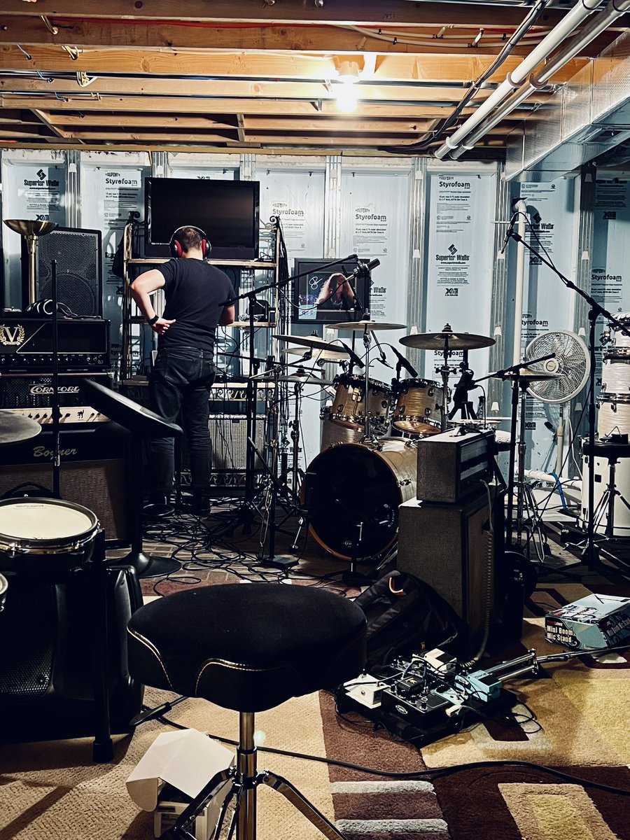 valeriansun's tweet photo. Writing📝
During the past month, we have been assembling our own writing space. Over the weekend, we have officially started recording ideas.
•
•
#valeriansun #vsband #homestudio #basementstudio #writingmusic #unsignedband #independantartist #fyp #foryou #foryoupage https://t.co/SB9quKX5l8
