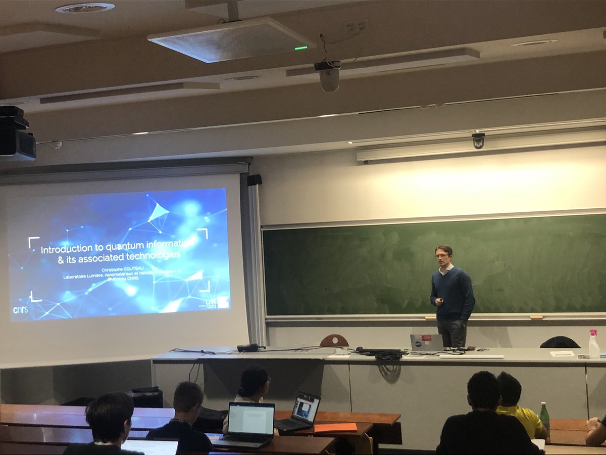 Yalaouial's tweet photo. Merci à @couteaukriss pour son séminaire « introduction to quantum technologies » aux membres du #LIST3N UTT dans le cade de l axe optimisation animé par Nacima Labadie https://t.co/xGnbsBVYpE