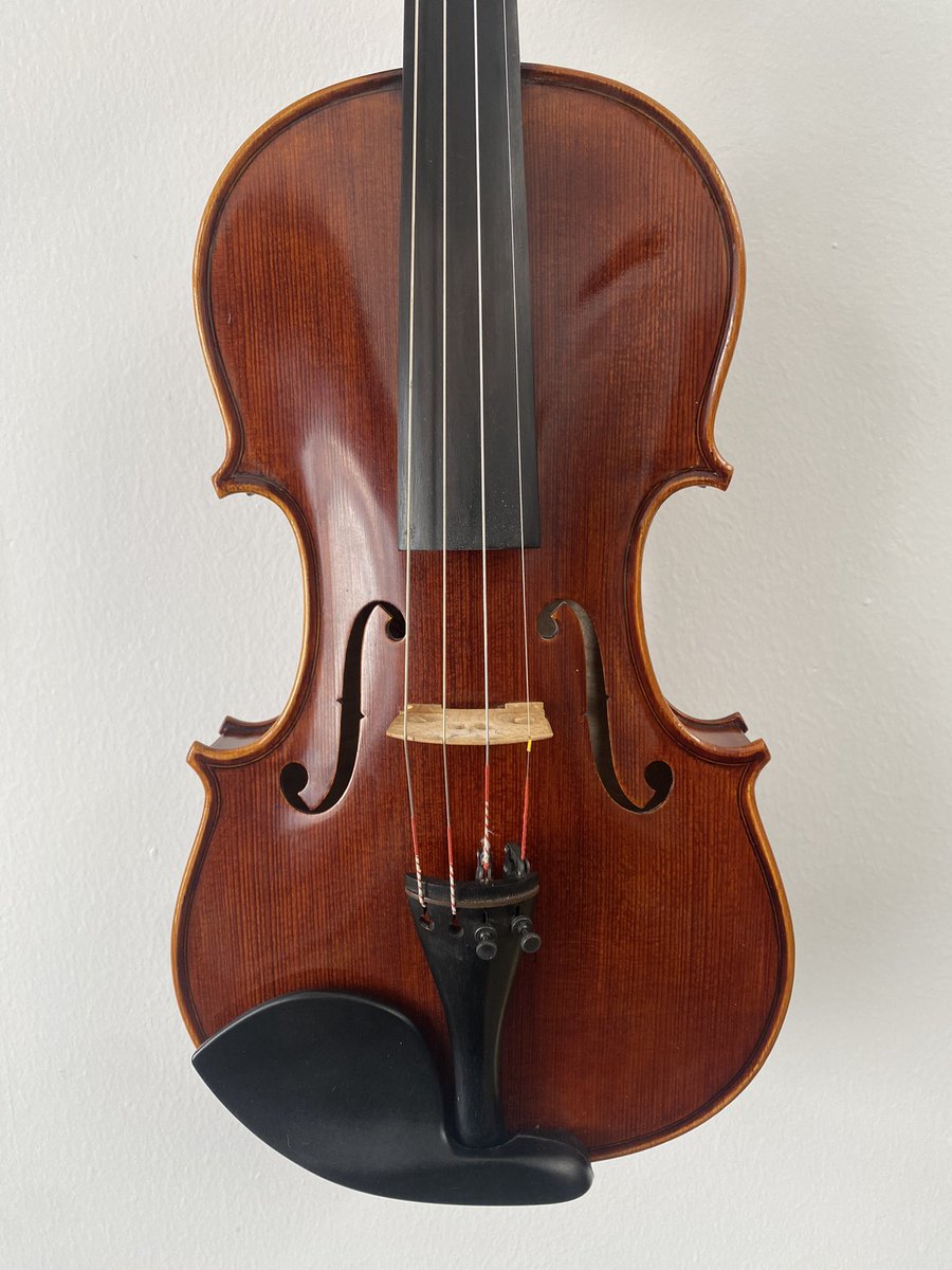 IsmaelM57117341's tweet photo. Se vende violín Lauderia #GiuseppeCastagnino, 1956, hecho en #Chiavari, Italia. Informes dm, abierto a negociar, te mando más fotos si quieres. #CDMX https://t.co/g63JSfKOGY