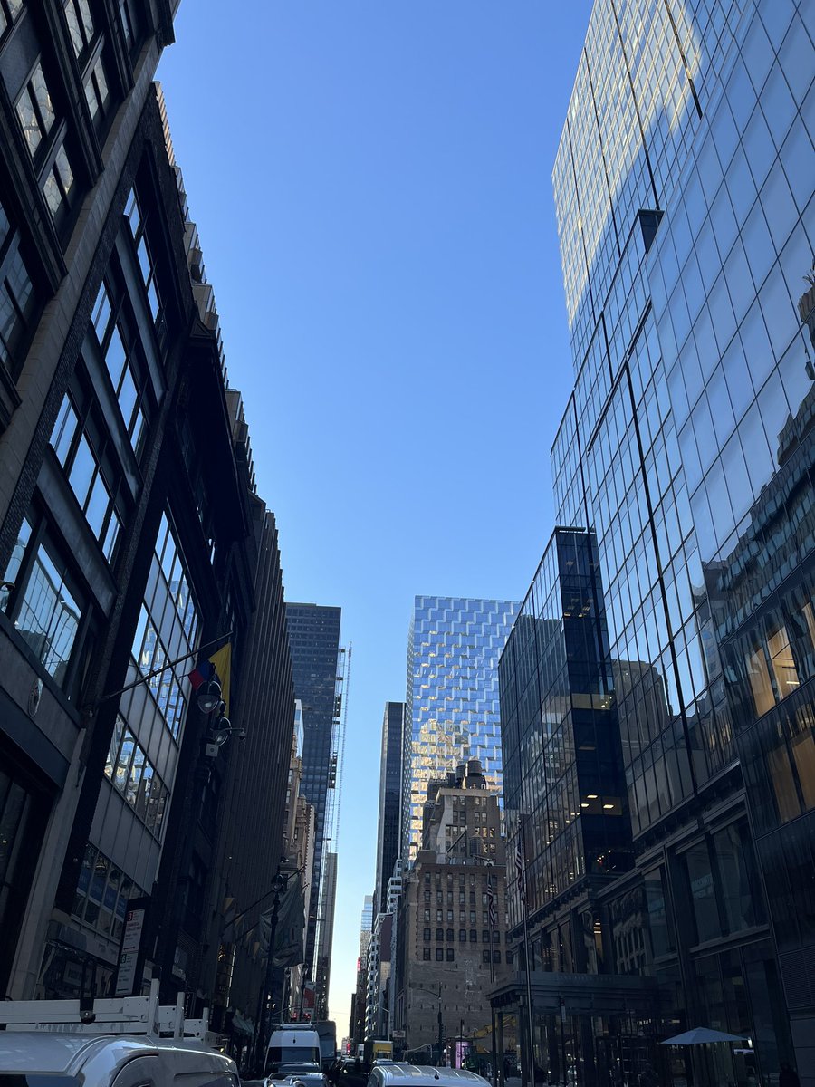 PotgieterFrits's tweet photo. Great to be back in New York, love this city….#NewYork #NYC #amazingcities #NewYorkCity #greatcities #USA https://t.co/LXTPzsDTMN