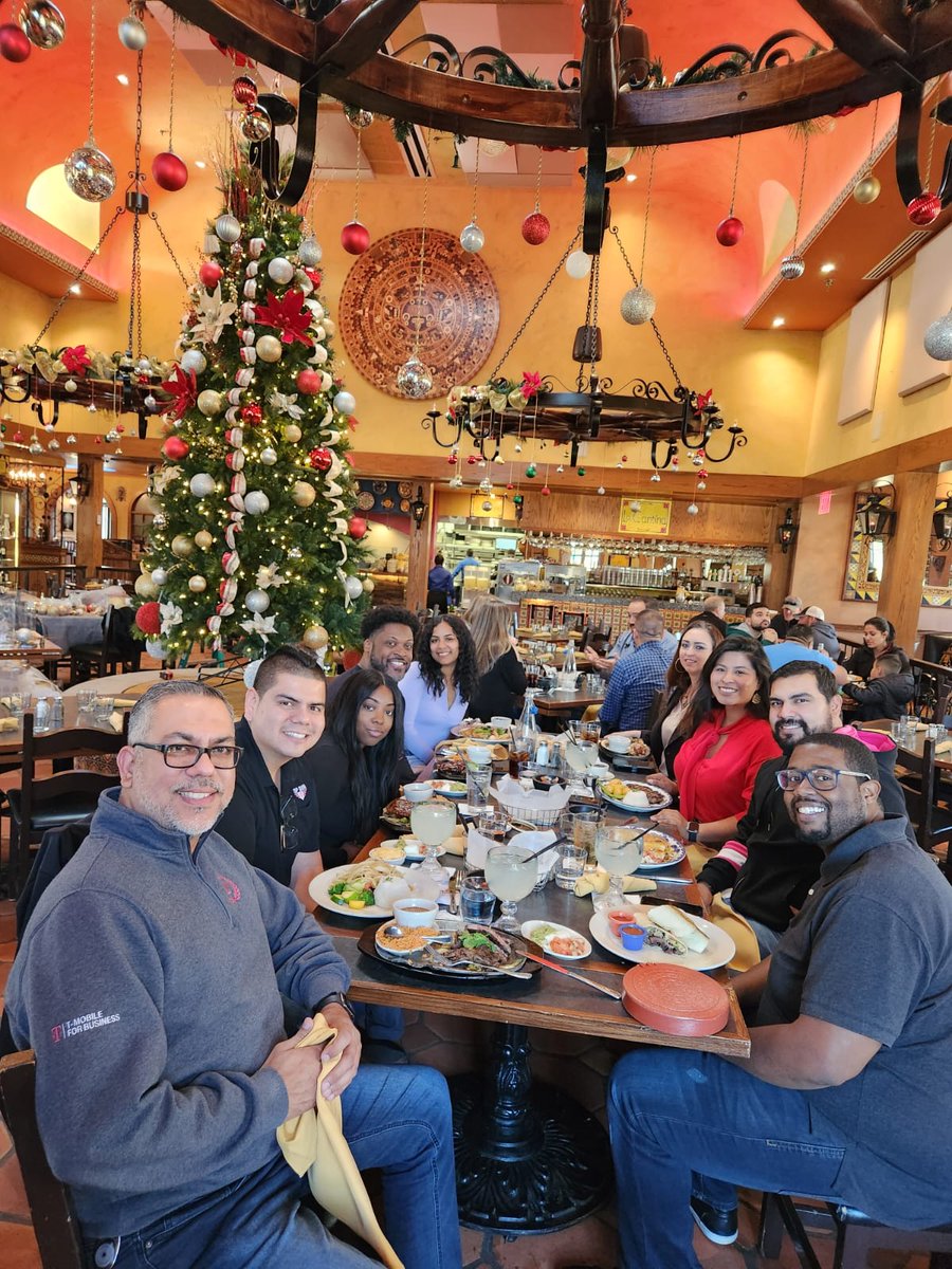 On Mondays we lunch. It's great to be surrounded by a winning team 🙌🏾🙌🏾🙌🏾