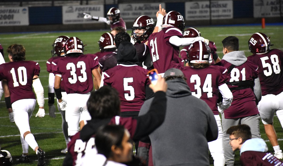 SHELLNORTHSHORE's tweet photo. Congrats to the entire Varsity Vikings Football team and their coaches! Please join us on Friday, 11/18, at Hofstra University, at 4 pm. No tickets will be sold at the gate. Purchase tickets online at https://t.co/MIRRUCKdd7 and search for NYSPHSAA-Section VIII. Go Vikings Go! https://t.co/AUlWmsoIQH