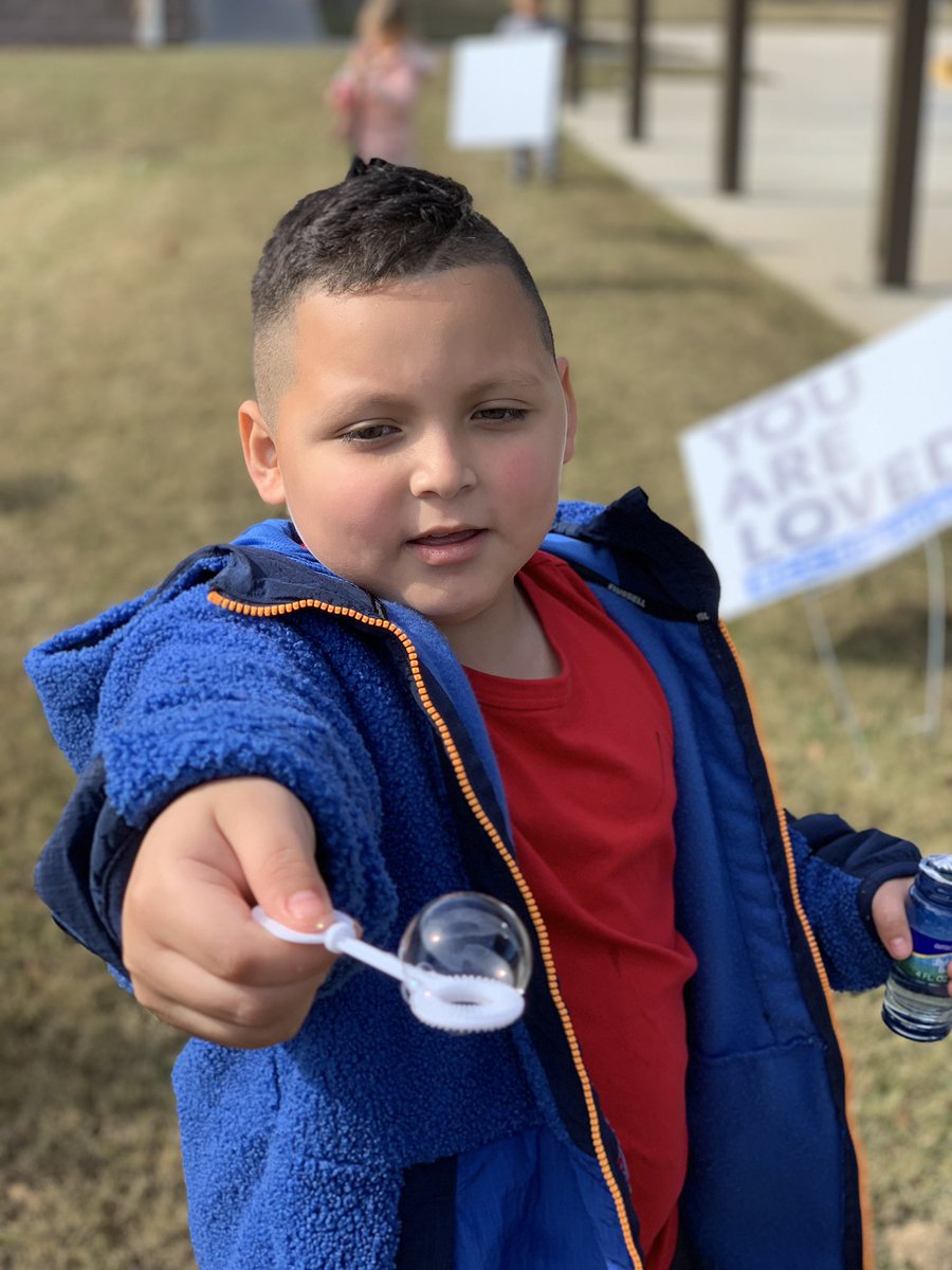 JMoes_Class's tweet image. They worked hard and earned their 10th compliment last Friday. The vote was in… a bubble party! So proud of them for setting a goal and working towards it. On to the next 10! @ClarkCreekSTEM @lauracasey3