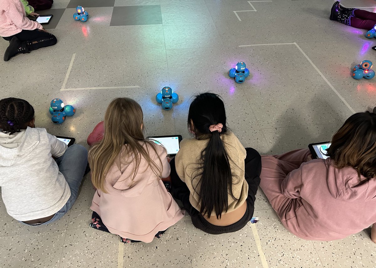 Glen Street P.S. Library Learning Commons (@glenstllc) on Twitter photo <a href="/ontariotech_u/">Ontario Tech University</a> is here!  <a href="/GlenSt1/">GlenSt</a> primary girls are exploring engineering, coding & robotics after school today. #STEMeducation <a href="/OT_Outreach/">Ontario Tech University Engineering Outreach</a> <a href="/ontariotech_u/">Ontario Tech University</a> is here!  <a href="/GlenSt1/">GlenSt</a> primary girls are exploring engineering, coding & robotics after school today. #STEMeducation <a href="/OT_Outreach/">Ontario Tech University Engineering Outreach</a>