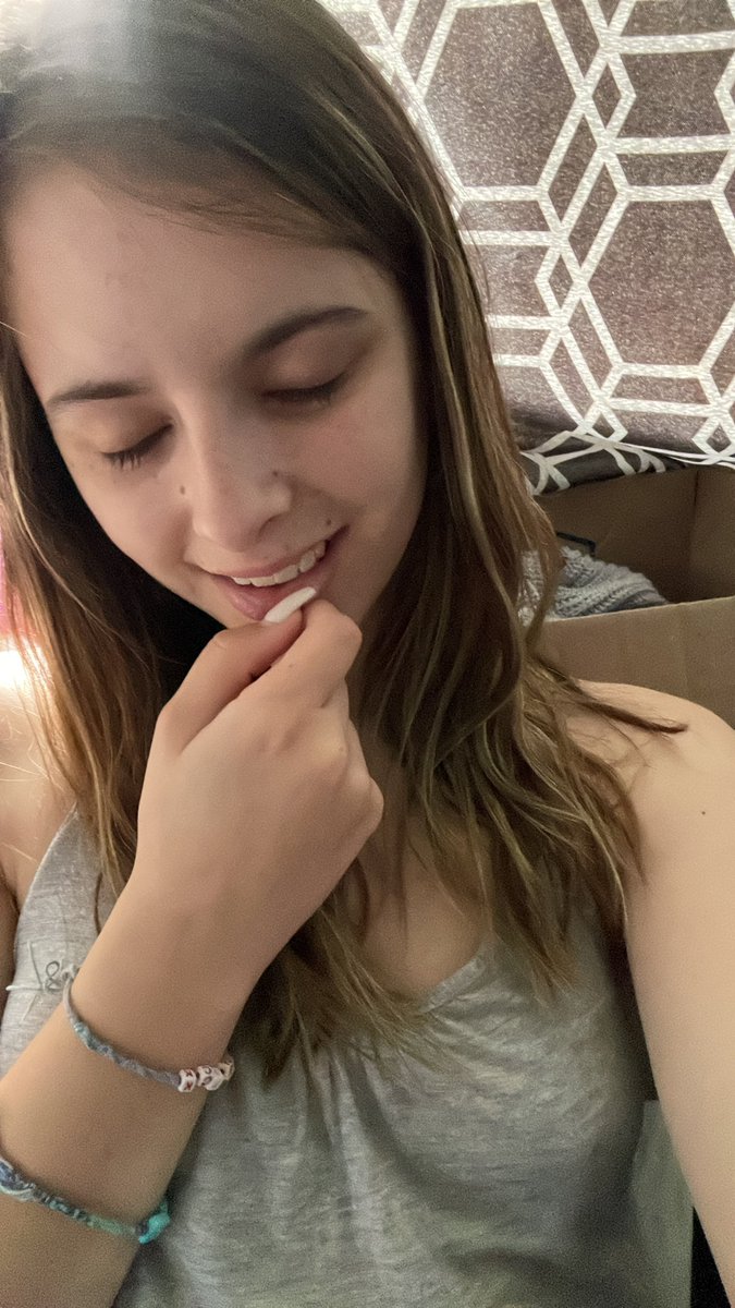 EmmaMay6318's tweet photo. #onlyfans is now free only have to pay for some pictures but no subscription cost #free #teengirls #Babygirl https://t.co/HtOZpRIG1m