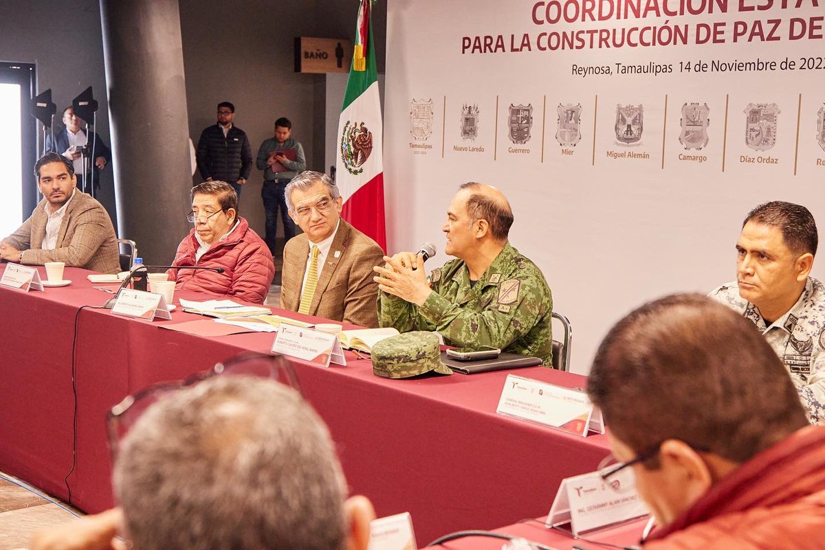 Dr_AVillarreal's tweet photo. En #Reynosa, celebramos la Coordinación Estatal para la Construcción de Paz de Tamaulipas, con la participación de 10 alcaldesas y alcaldes de la frontera, quienes mostraron total disposición de sumarse a las tareas del Estado y La Federación para recuperar la #Seguridad. https://t.co/ea4XmtlBtr