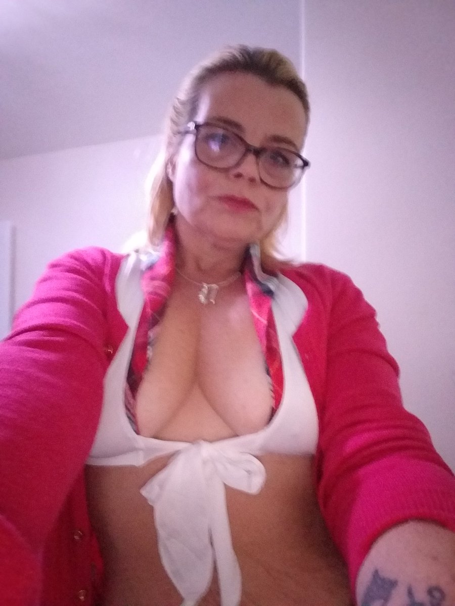 kinkygilf1's tweet photo. Who wants to play tonight?? https://t.co/KsCv9tYTP0
