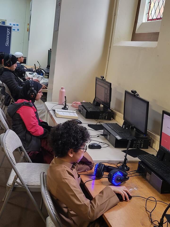 Bahu Trust tweet media