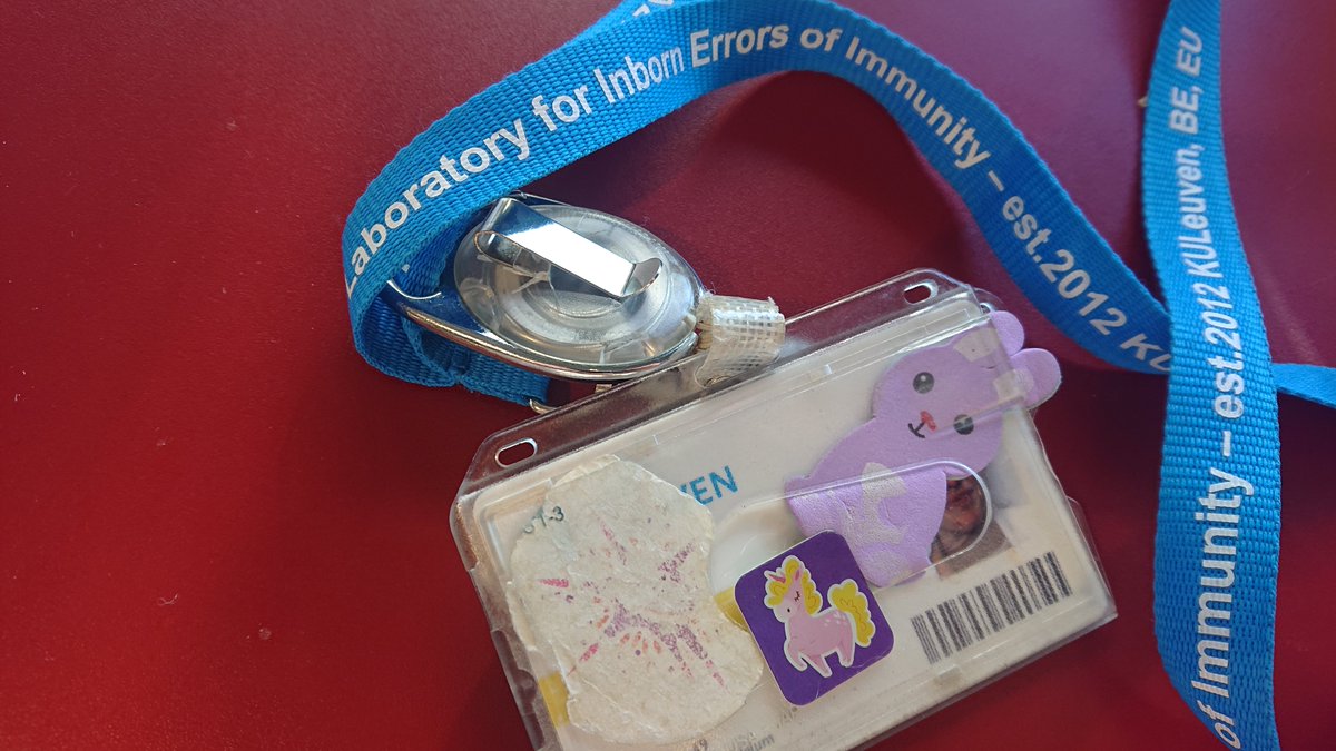 S_Delafontaine's tweet photo. 6 yo girl with cystic fibrosis, day 14 in her hospital room for IV antibiotics, couldn't stop chatting about her biggest dream, to own a horse. She gave me a 🐴 for my badge. Immense courage in tiny patients 💕#WeekendRounds #whypeds @UZLeuven https://t.co/EQjWHLrSPs