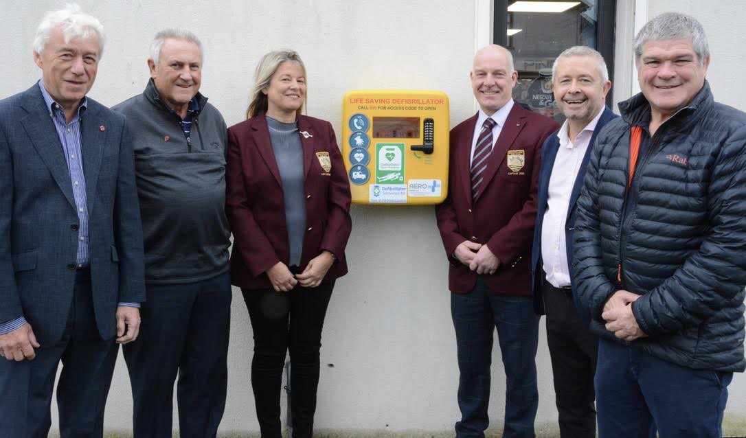 A 2nd defibrillator, available for entire local community, is installed at Ballyclare Golf Club. 

Located:
1.  Inside clubhouse beside trophy cabinet ; AND
2. Externally on wall of the Pro-Shop.

In emergency, CALL 999, and every time defibrillator is intended to be used.