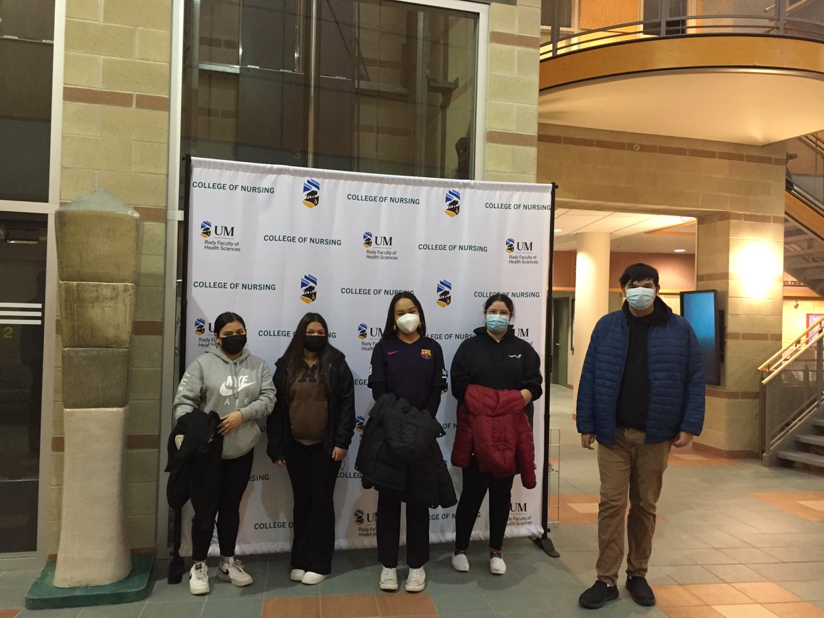 accessuofm's tweet photo. Last Thursday, a group of Grade 12 students joined #AccessUM staff to tour the @umanitoba campus. These Medical Careers Exploration Program members learned about different health career options, and how Access can help students pursue them. #UMIndigenous https://t.co/1oMJ8euKq0