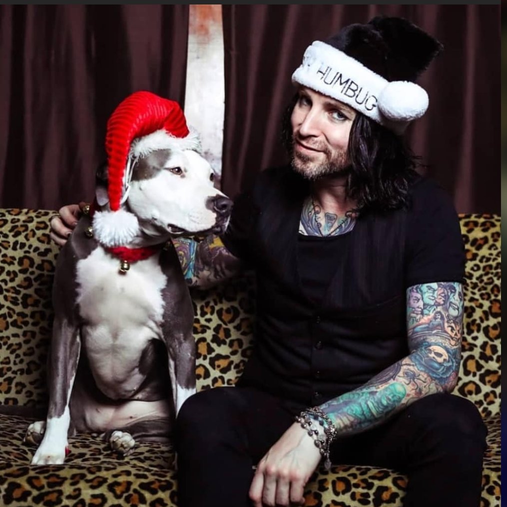 RockLovesMe2's tweet photo. One of the sweetest pics on
earth! @acevonjohnson
Ace & Maila! โค๏ธ๐ถโค๏ธ
#guitargod #rock #laguns
#pittys #music #follow https://t.co/rRzJgxYPEI