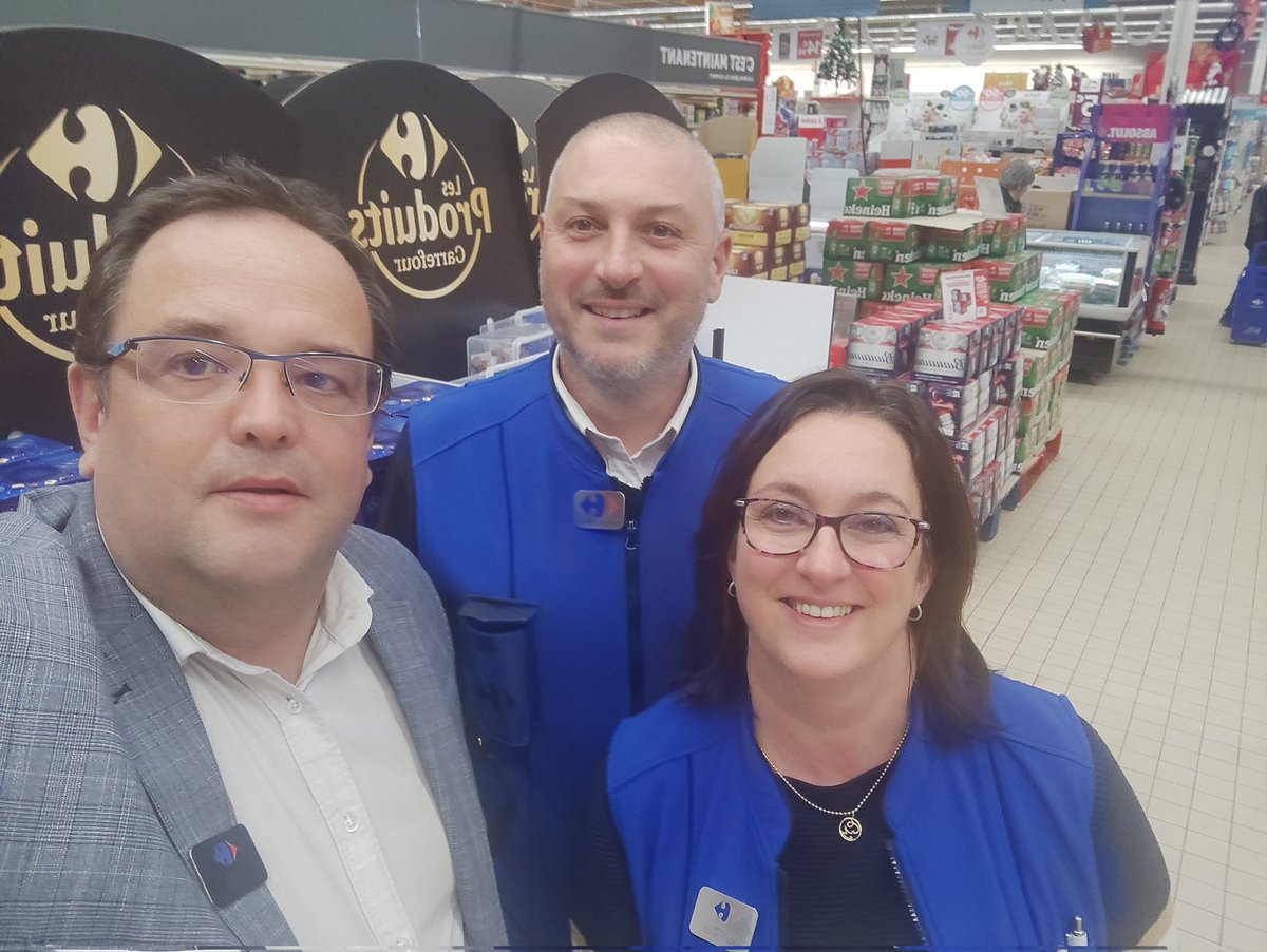 SNEC_Pages's tweet photo. Le @SNEC_CFE_CGC 
présent en #centrevaldeloire sur le magasin de cholet.  #GroupeCarrefour. 
Merci à Stéphane et Sandrine, pour le temps accordé, bon échange avec l’encadrement, l'occasion de partager sur l'actualité économique et humaine.
#ToujourspresentSNEC https://t.co/ivhnRnGiv7
