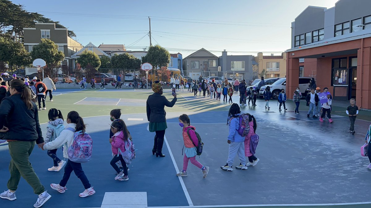 SFUnified's tweet photo. Students at Sheridan Elementary School participated in Ruby Bridges Walk to School Day today with a visit from SFUSD's African American Achievement and Leadership Initiative (AAALI). #RubyBridges #RubyBridgesDay #WeAreSFUSD https://t.co/5ovVbhLjZ1