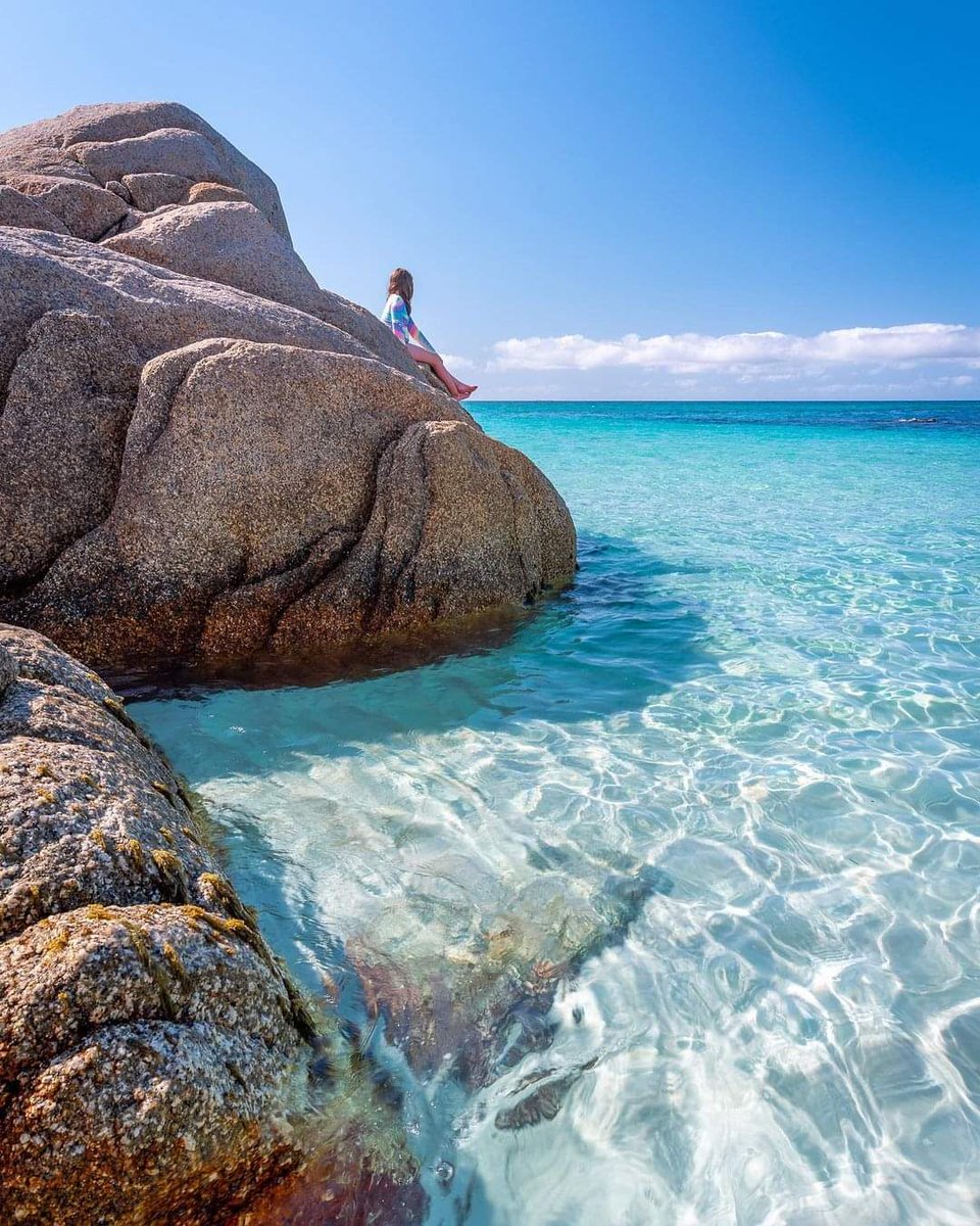 today_tasmania's tweet photo. A spectacular view from the Bay of Fires thanks to Deni Cupit who says 🌊 “Yes, this is Tassie. And yes, we do have some of the best beaches in the world.” 🏖🔥 https://t.co/XQEB4kmHwy