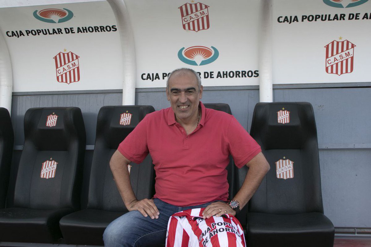 🔴⚪️ #PrimeraNacional 

SAN MARTÍN TIENE NUEVO DT

Iván Delfino acordó su llegada con la HCD y firmó su vínculo con nuestra institución. El técnico se hará cargo del primer equipo en  busca del ascenso en la próxima temporada. 

#VamosCiudadela 🇦🇹