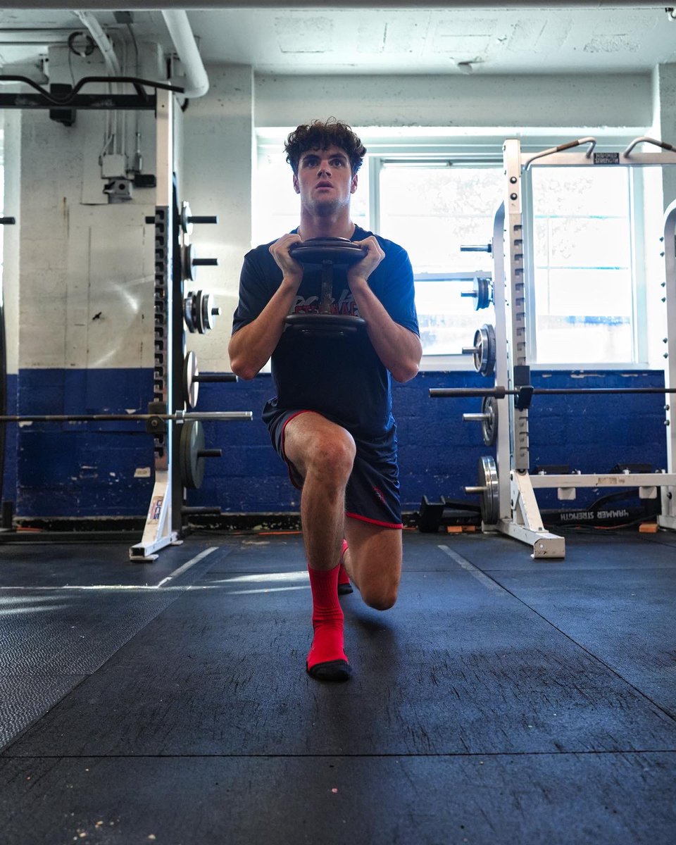 step_basketball's tweet photo. Countdown to December 2nd is in full force! Preseason…
📷: @LunaE_Clips 
#Stepinac #CHSAA #NY #Stepinac75 https://t.co/KhNibqSDJo