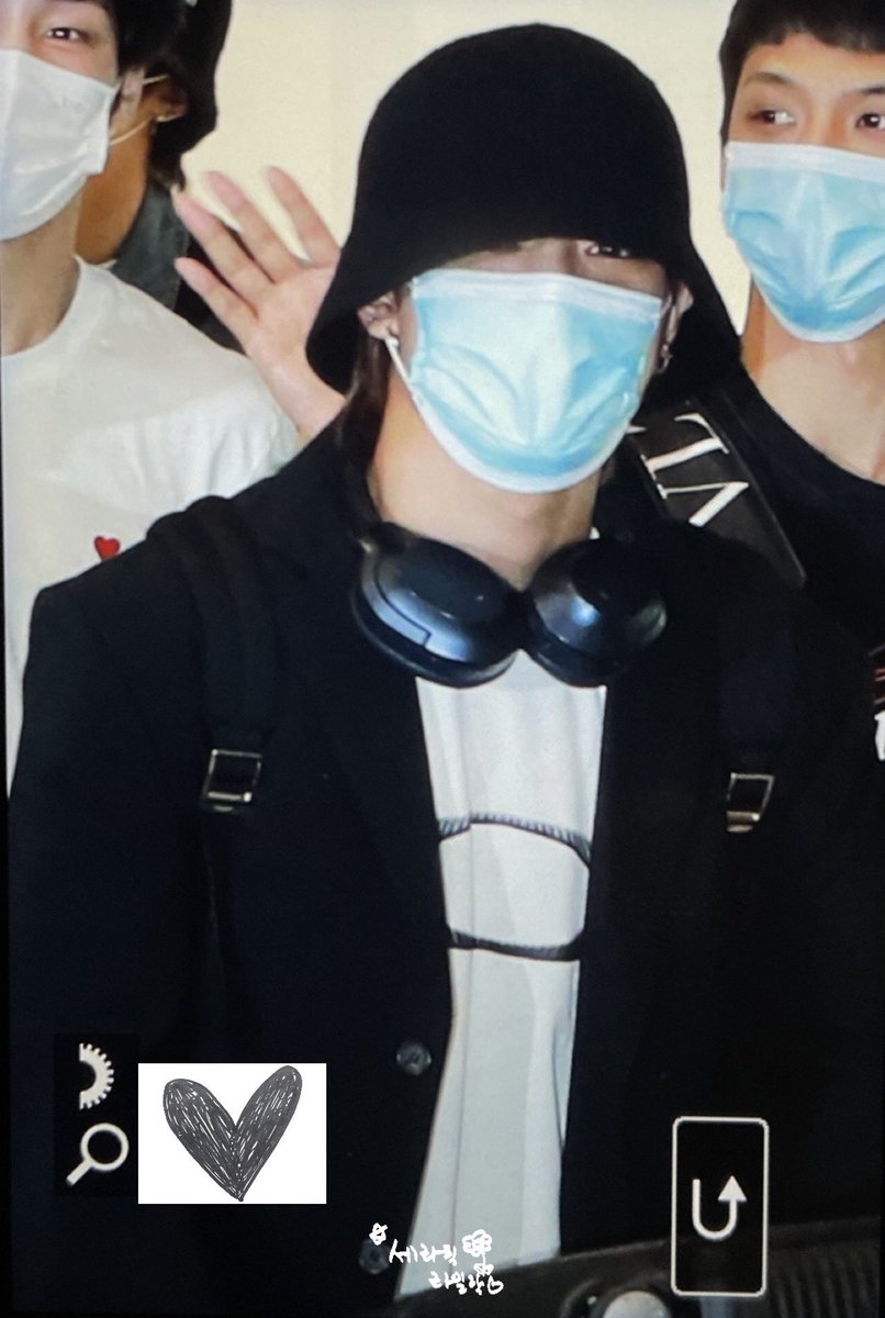 Seraphic_Lilac's tweet photo. 221115 ICN pre

주안보���국 대한민국

#주안 #임주안 #티에이엔 #TAN #JOOAN  #주안을보좐 #today_jooan @tan__official_ https://t.co/4RcEwTLEeo