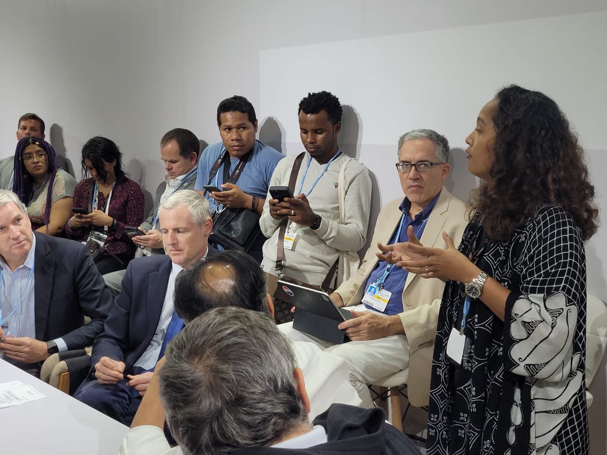 Meeting and gathering amongst forest friends, including Lord <a href="/ZacGoldsmith/">Zac Goldsmith</a> and <a href="/BezosFoundation/">Bezos Family Foundation</a>, emphasizing on the numbers of achievements made by Indonesia (national til grassroots level) in conserving its forests that need more exposures and funding, just like Brazil and DRC.