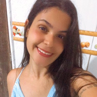 BarbosaCg's tweet photo. #NovaFotoDePerfil O que um filtro de Instagram faz 💁🏻‍♀️ https://t.co/U4P5wGJF4C