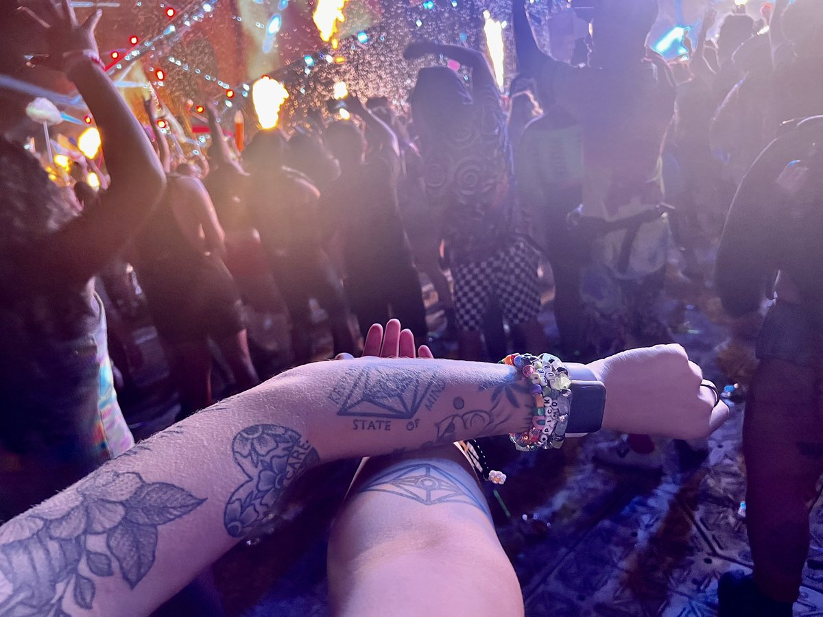 Frishtodeath's tweet image. Bff slander tattoos ✅ 
Seeing slander together again ✨ 
@SlanderOfficial @EDC_Orlando #EDCOrlando #circuitGROUNDS