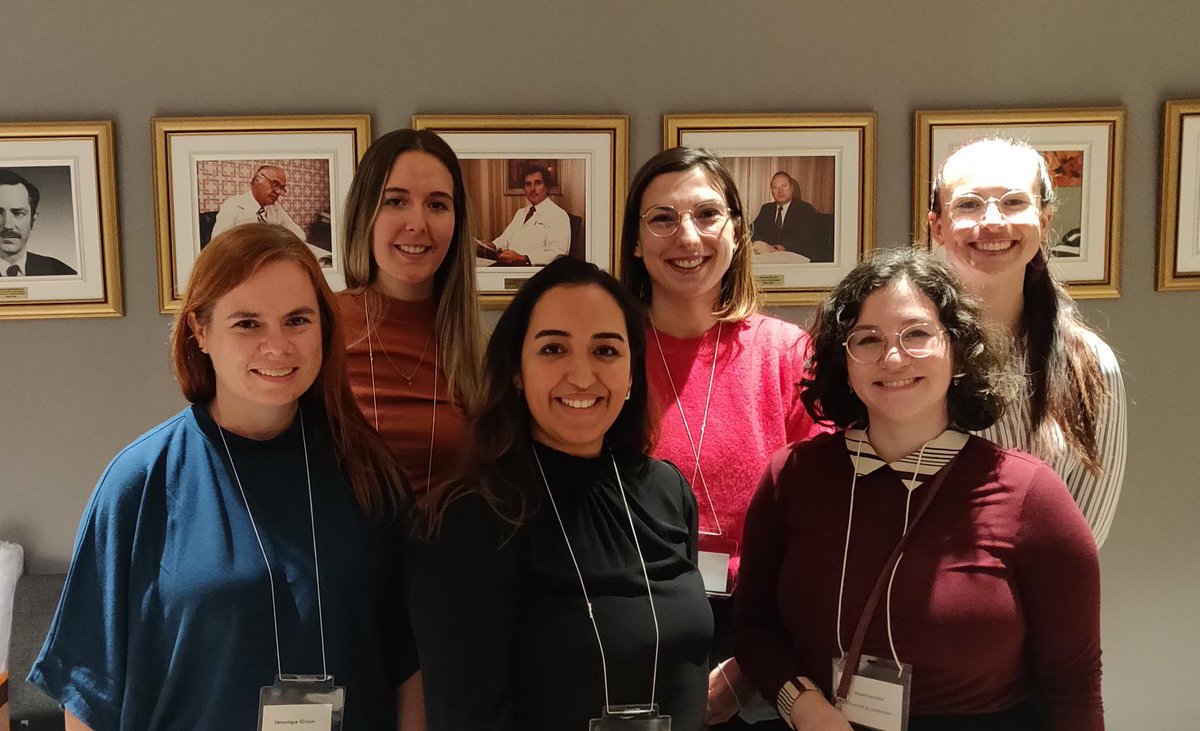 The girls of the lab proudly representing the Giroux Lab at the Annual Day of <a href="/FRQS1/">FRQ - secteur Santé</a> Réseau TheCell !! Not-on-Twitter Marjorie <a href="/MollySedeuil/">Molly Sedeuil</a> <a href="/jldchn/">Julie DOUCHIN</a> <a href="/AmiraIgouzoul/">Amira Igouzoul</a> <a href="/MaudeHamilton_/">Maude Hamilton</a>