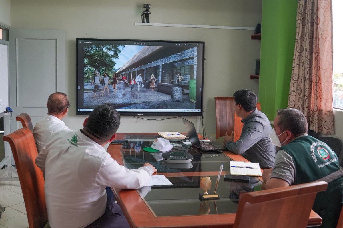 VargasBogarin's tweet photo. #ExpedienteTioYacu | Esta mañana nos reunimos con el alcalde del distrito Elías Soplín Vargas - Segunda Jerusalén, Rosas Herrera Julón, también con la participación del jefe de la Oficina de Promoción de la Inversión Privada Sostenible (OPIPS), Ing. Julio Chumacero… https://t.co/9NGM3vBLJg