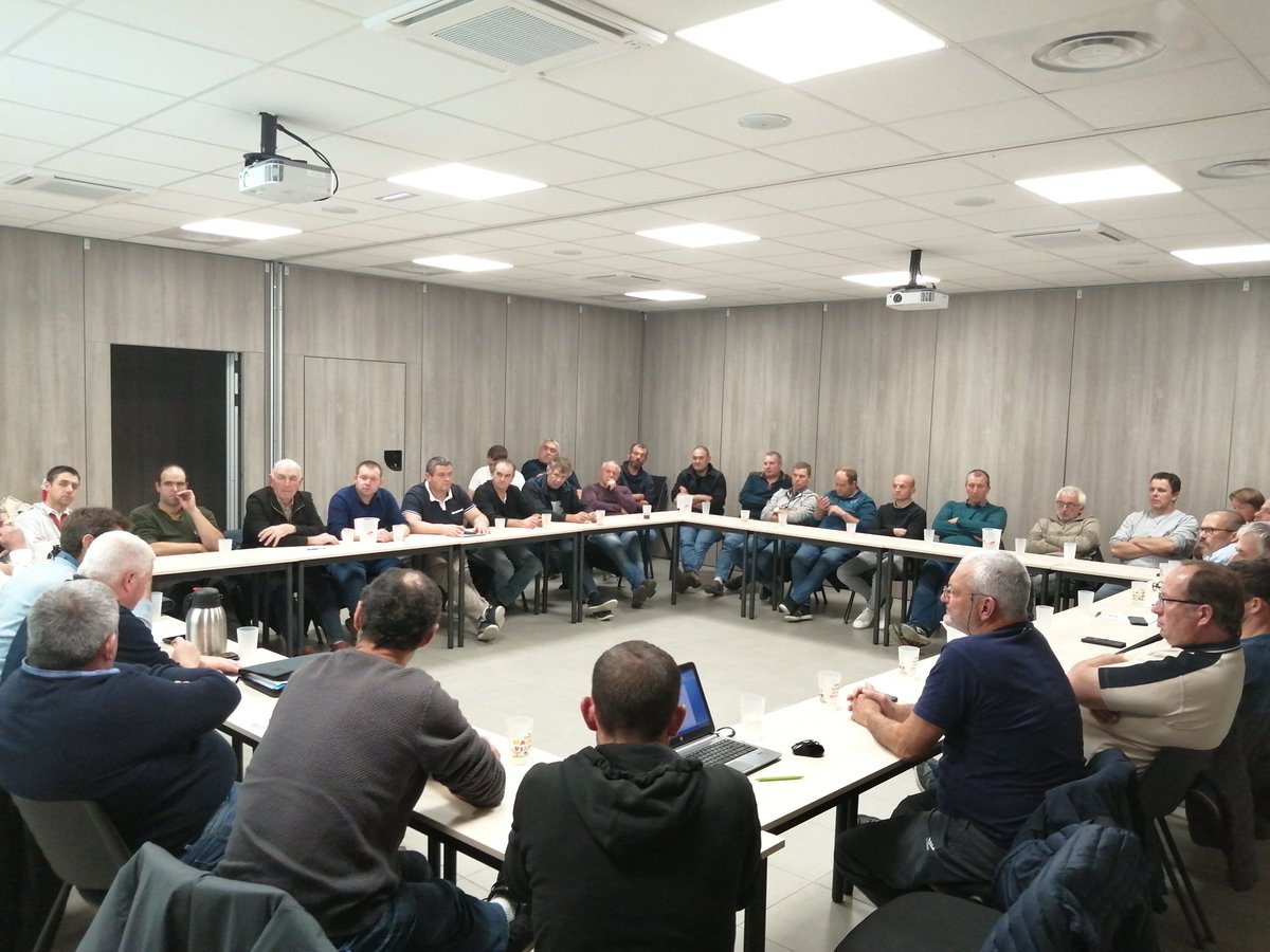 Le Conseil d'administration FDSEA se réunit pour aborder les principaux points:
➡️ Conjoncture des filières
➡️ Actualités syndicales
➡️ Dossiers climatiques
➡️ Renouvellement syndical 
➡️ Relance syndicale