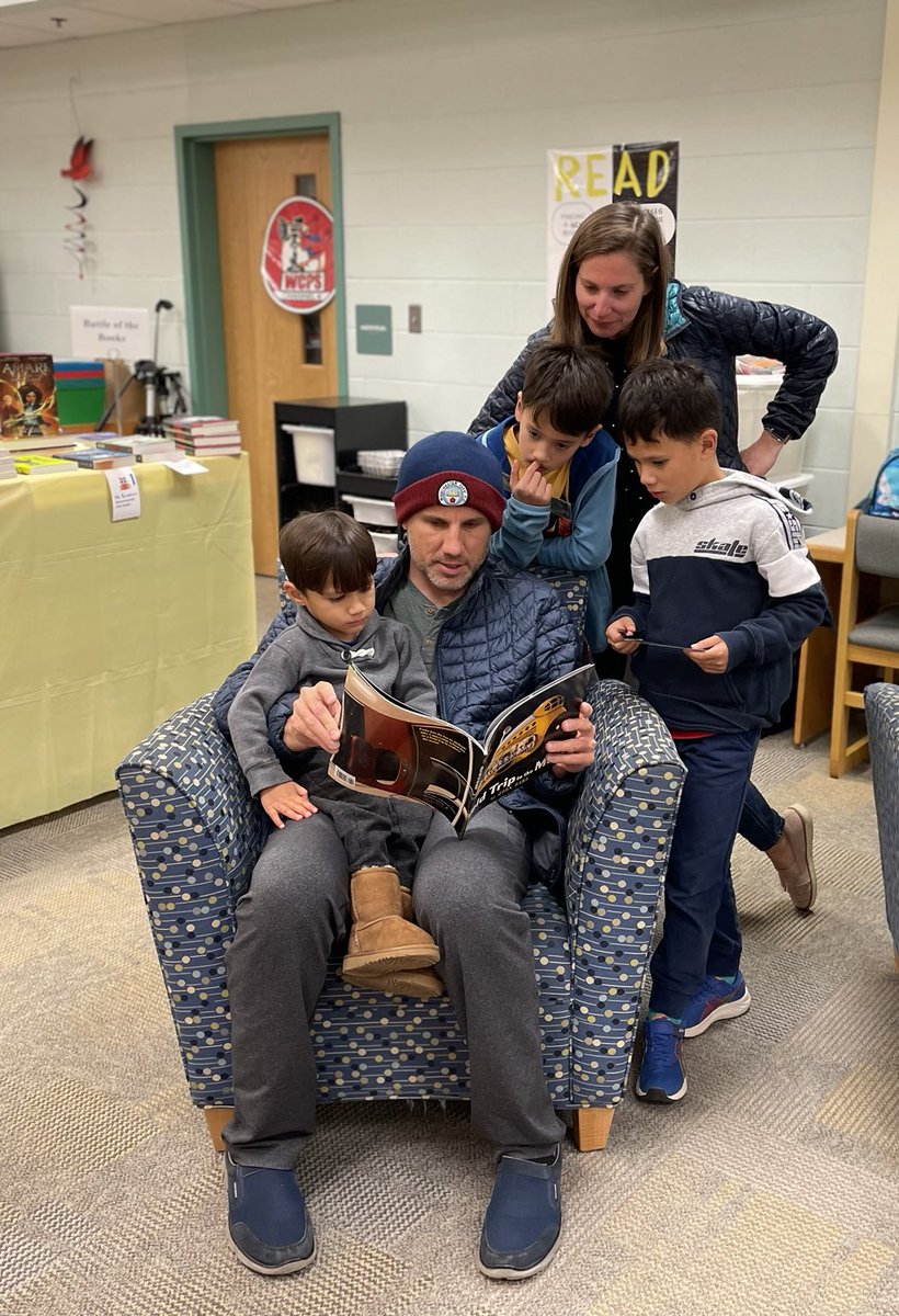 CPESspecialist's tweet photo. Family Night at the Book Fair! Come join the fun until 7 pm tonight and again Tuesday night until 7 pm. #cpesreads #cpesbelieves https://t.co/cAHSYT31JZ