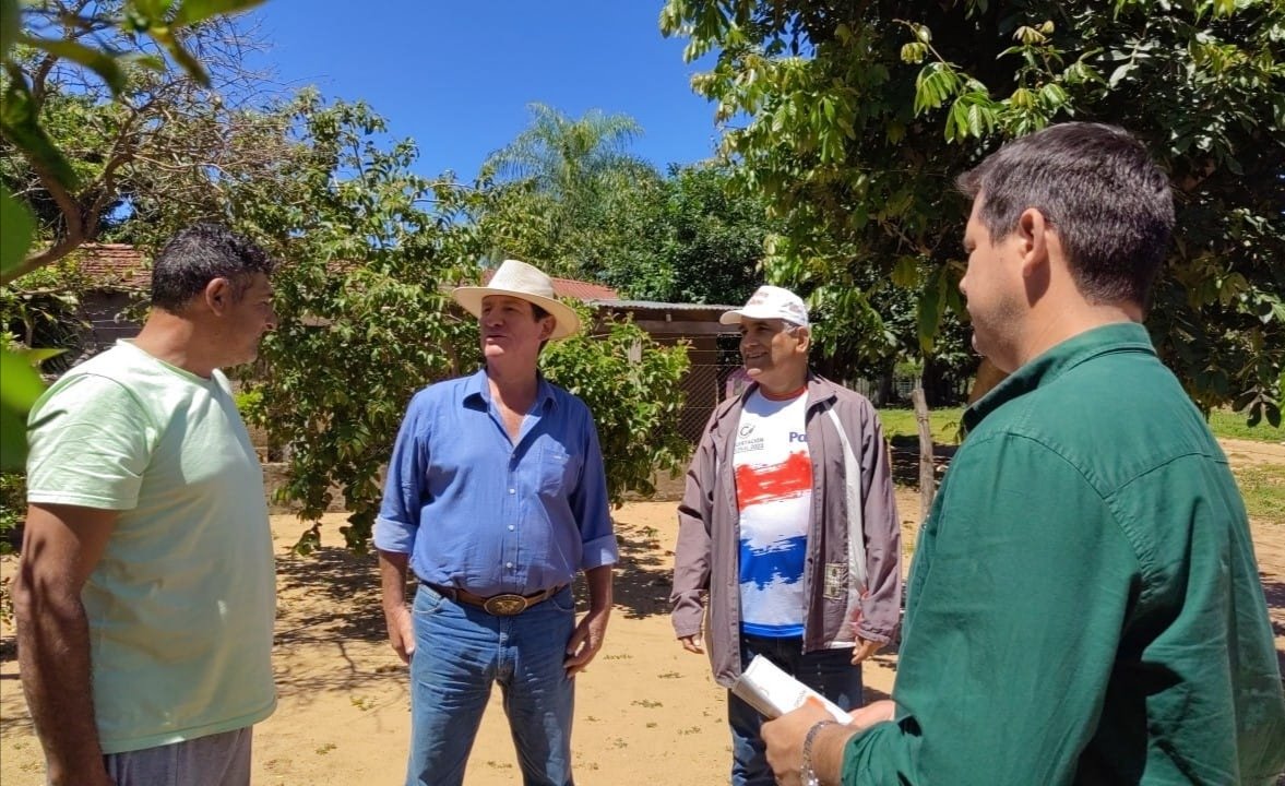 Por el paraíso de la República "Cerrito" visitando a los vecinos y vecinas, escuchando a la gente y llevando las propuestas de la lista 2️⃣2️⃣✔️. Gracias a todos por el respaldo y esperanza que brindan hacia el proyecto Ganador. 🇵🇾🇸🇴.