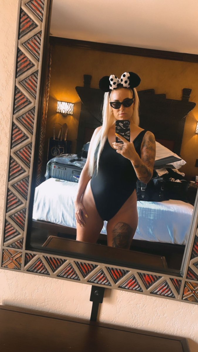 ▼ Sam Divine ▼ tweet media