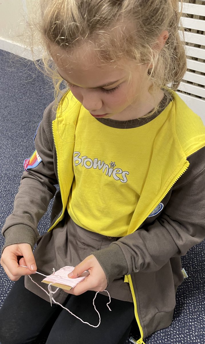 1stPeebles's tweet photo. Tonight for our #TogetherWithFriends challenge, we made a different style of owl tree decoration for our Festival of Trees tree and started making friendship bracelets for our pen pal unit, 2nd Hawick Rainbows. Great job everyone! @BordersCounty @GirlguidingScot @GuidingMembers https://t.co/iMg9bFrOcl