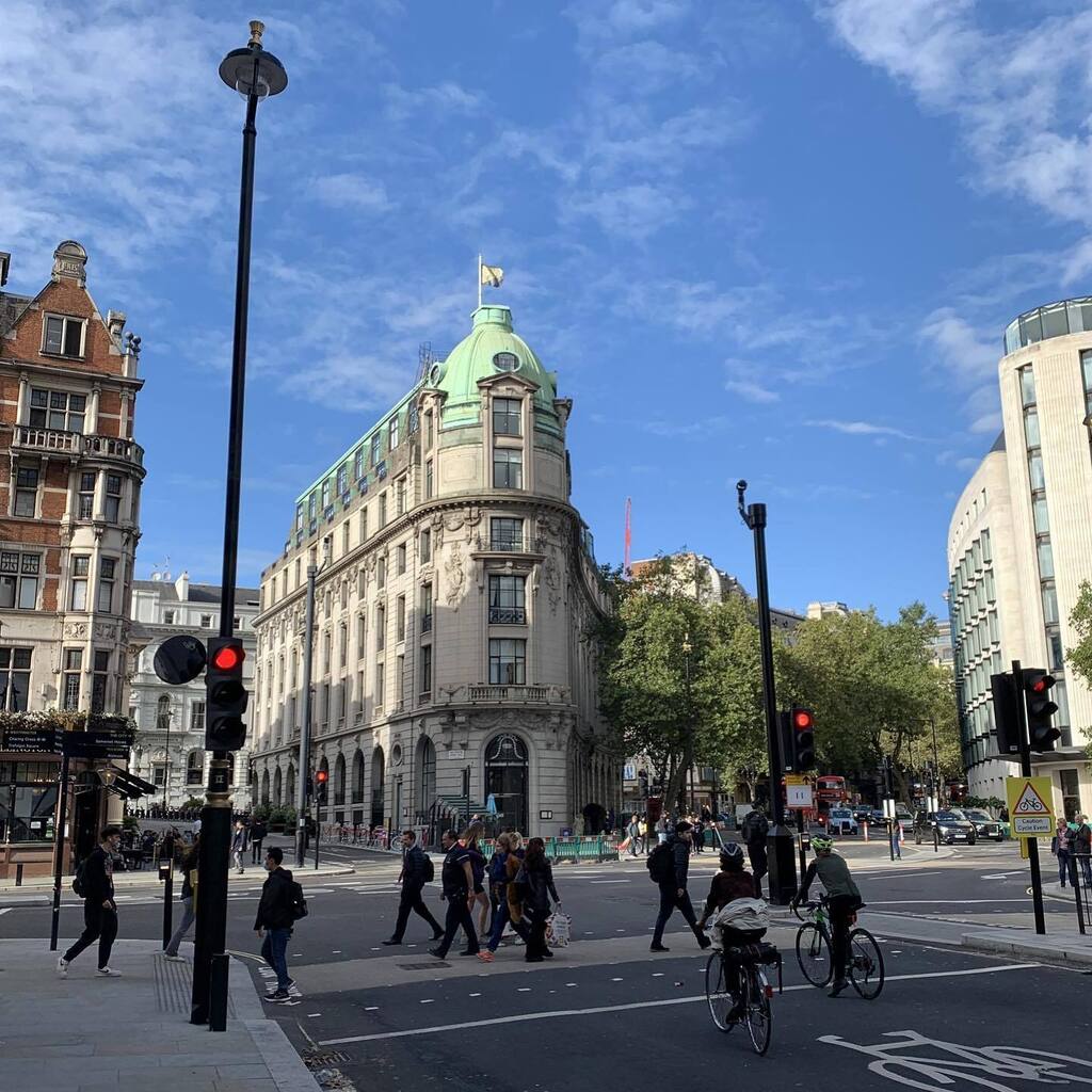 lizpscully's tweet photo. Aldwych, london. That building in the middle is a hotel with the most delightful cocktail bar. #priorities https://t.co/f1Hl10cQBq https://t.co/AdrJ6SXEdh