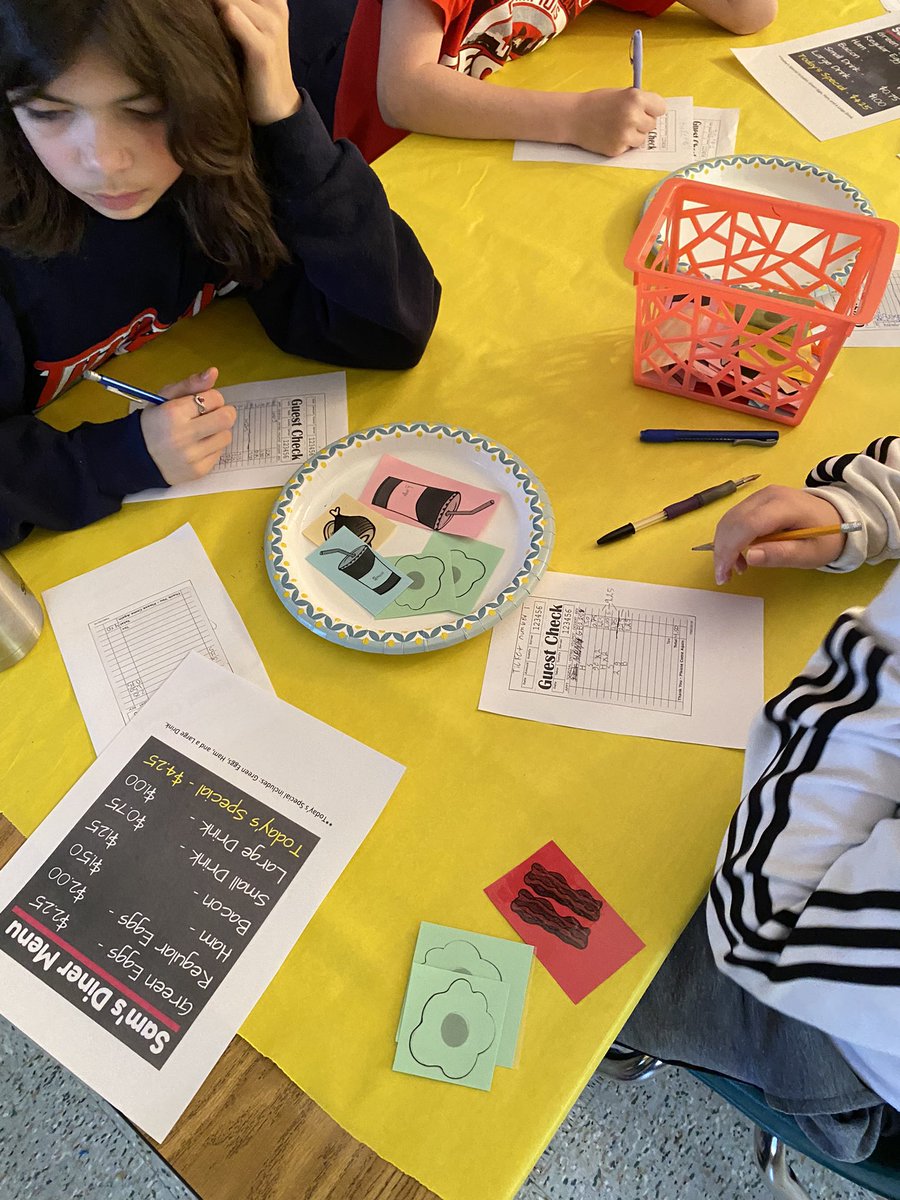 MrsJohnsonCMS's tweet photo. Dr Seuss Expressions @CreeklandMS @CherokeeSchools #STEM #Hansonlearning https://t.co/0UcVB6Ites