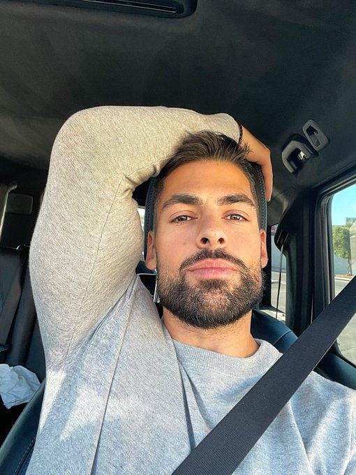 Just a afternoon selfie ❤️📸love you all and remember you are important ❤️ https://t.co/fgpog1gQjZ<a href="/tag/love"class="tags"><span>#love</span></a>