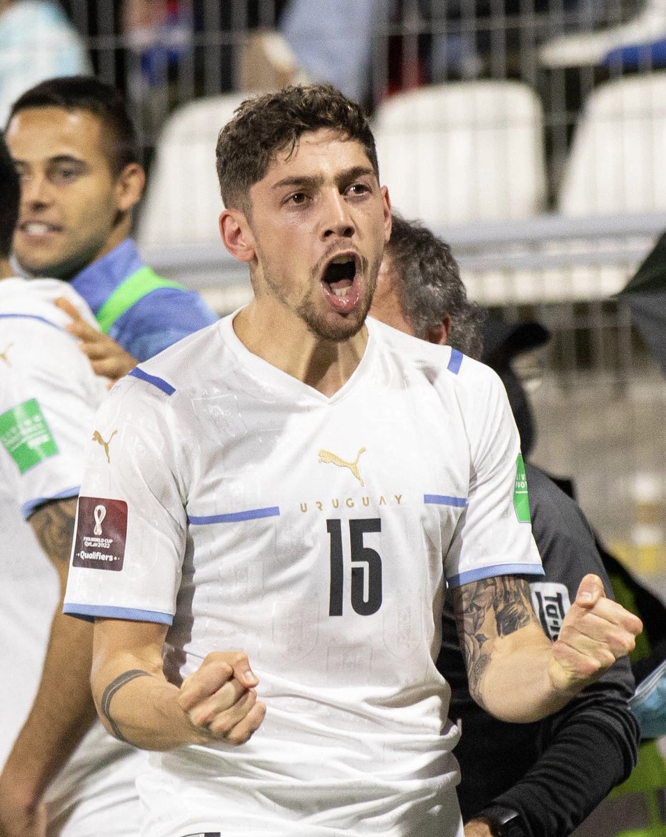 99Matito's tweet photo. Fede Valverde es mucho mejor que Rodrigo De Paul. https://t.co/eZPq18lQew