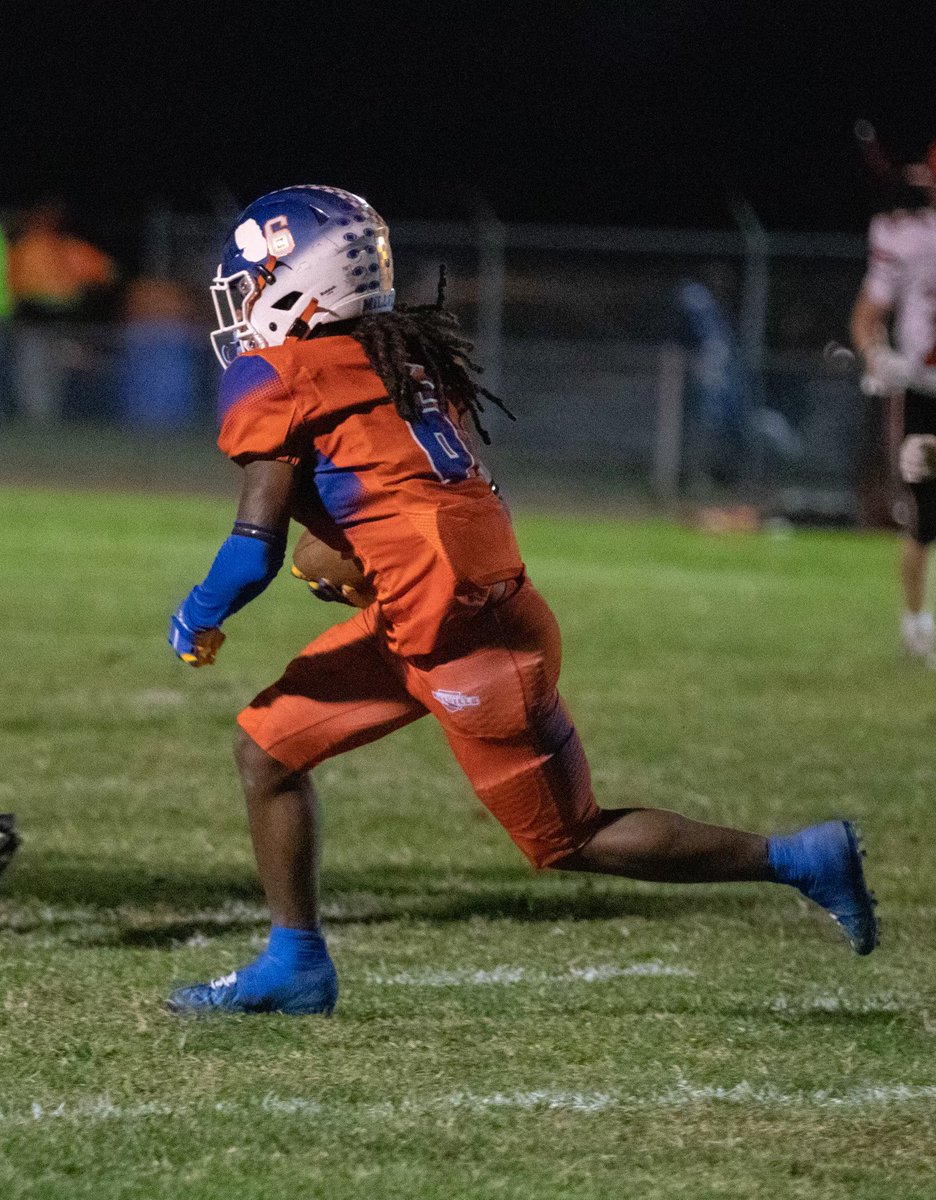 Congratulations to Naeem Sharp for reaching the 1000 yard rushing mark! #OBG <a href="/TBoltAthletics/">Millville HS Athletics</a> @millvillesuper <a href="/BoltsPrincipal/">Jaime Sutton</a> <a href="/Mtrible/">Mark Trible</a> <a href="/JFriedman57/">Josh Friedman</a> <a href="/kminnicksports/">Kevin Minnick 🏈🐶🏀🐶⚾️</a>