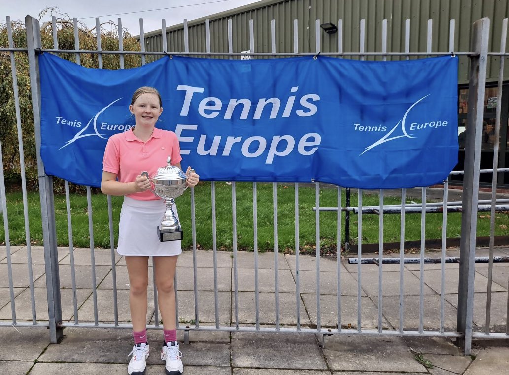 Brilliant stuff from Isabella in Liverpool last week at the 14&amp;U ⁦<a href="/ITFTennis/">ITF</a>⁩ ⁦<a href="/TennisEurope/">Tennis Europe</a>⁩ championship in Liverpool #winner! #doubleschamp