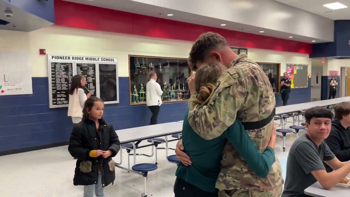 ISDSchools's tweet photo. HE'S HOME: Pioneer Ridge 8th grader gets the sweetest surprise at lunch. #isdstrong https://t.co/RunBeHJVFY https://t.co/yUe9OJEi0Y