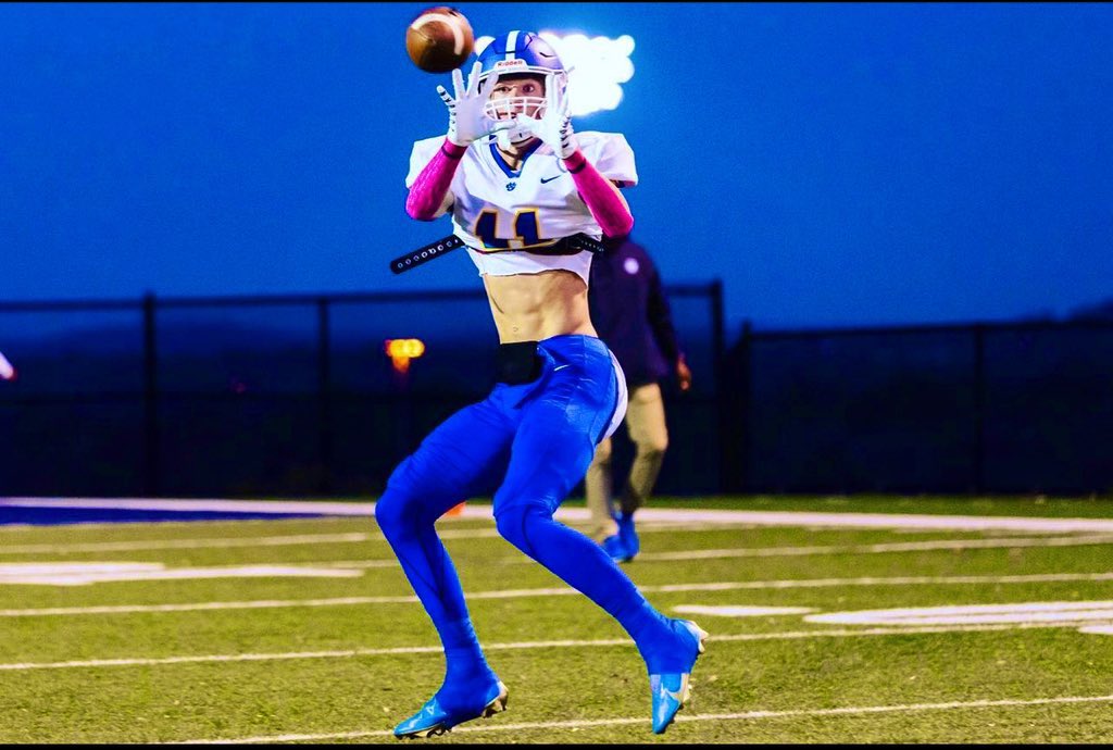 Class of 2024- 6’4 190 - SS/WR
Braxton Lawrence                                    38 tackles 3 ints                               hudl.com/video/3/130457…