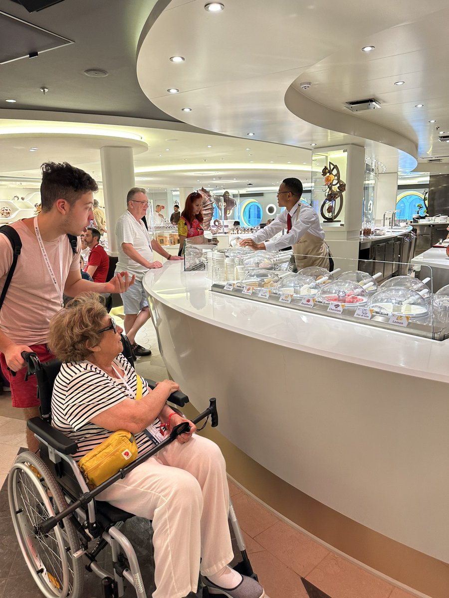 El mundo de Floxie tweet media